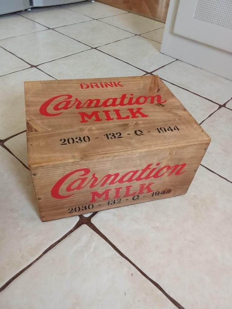 Caisse US WW2 : CARNATION MILK, Enlèvement ou Envoi