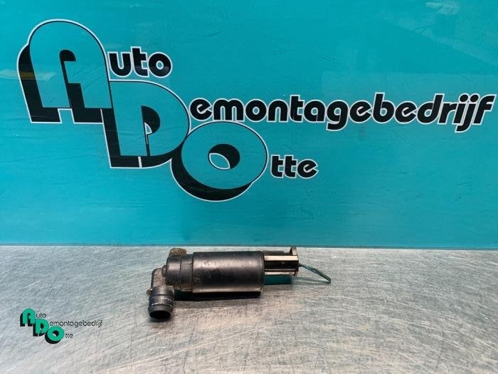 Ruitensproeierpomp voor van een Toyota Yaris (Yaris 1 02-), Auto-onderdelen, Gebruikt, -, -, Ophalen of Verzenden