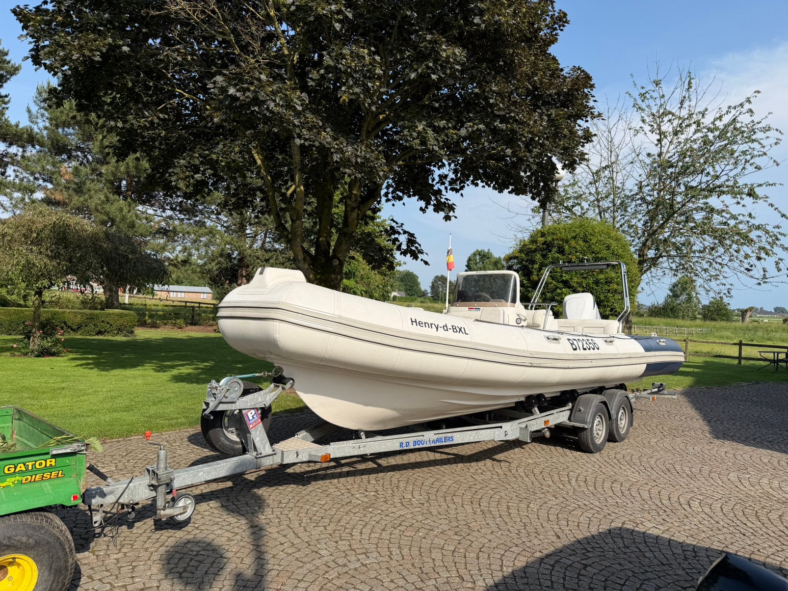 Rib Vaillant 7m49 homologué pour 22p 2005 250ch, Semi-rigide (RIB), Enlèvement, Comme neuf, Remorque