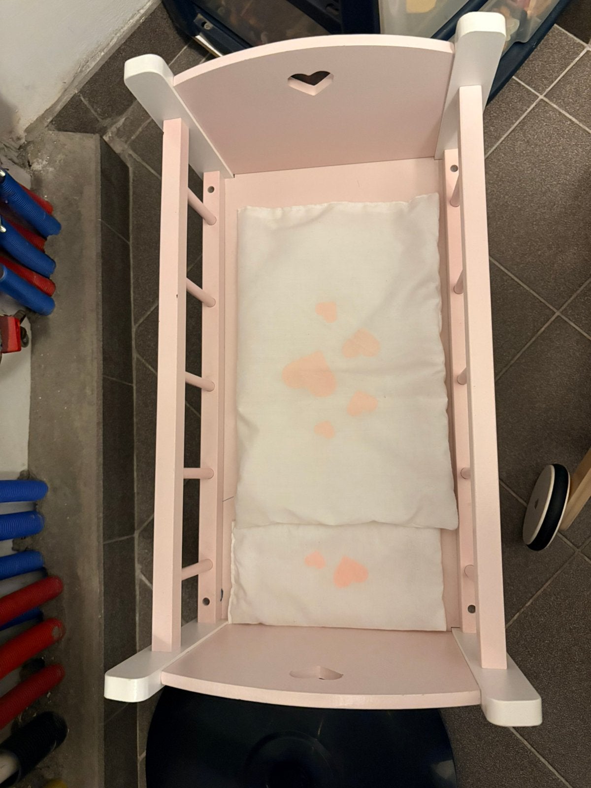 Poppenbedje, Ophalen, Zo goed als nieuw