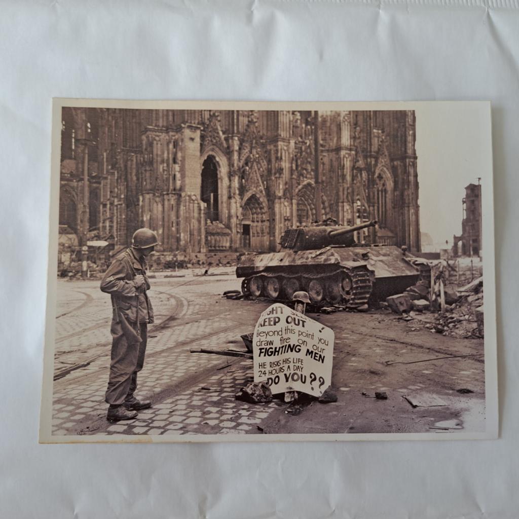 Photo de presse de la Seconde Guerre mondiale : Cologne 1945, Enlèvement ou Envoi