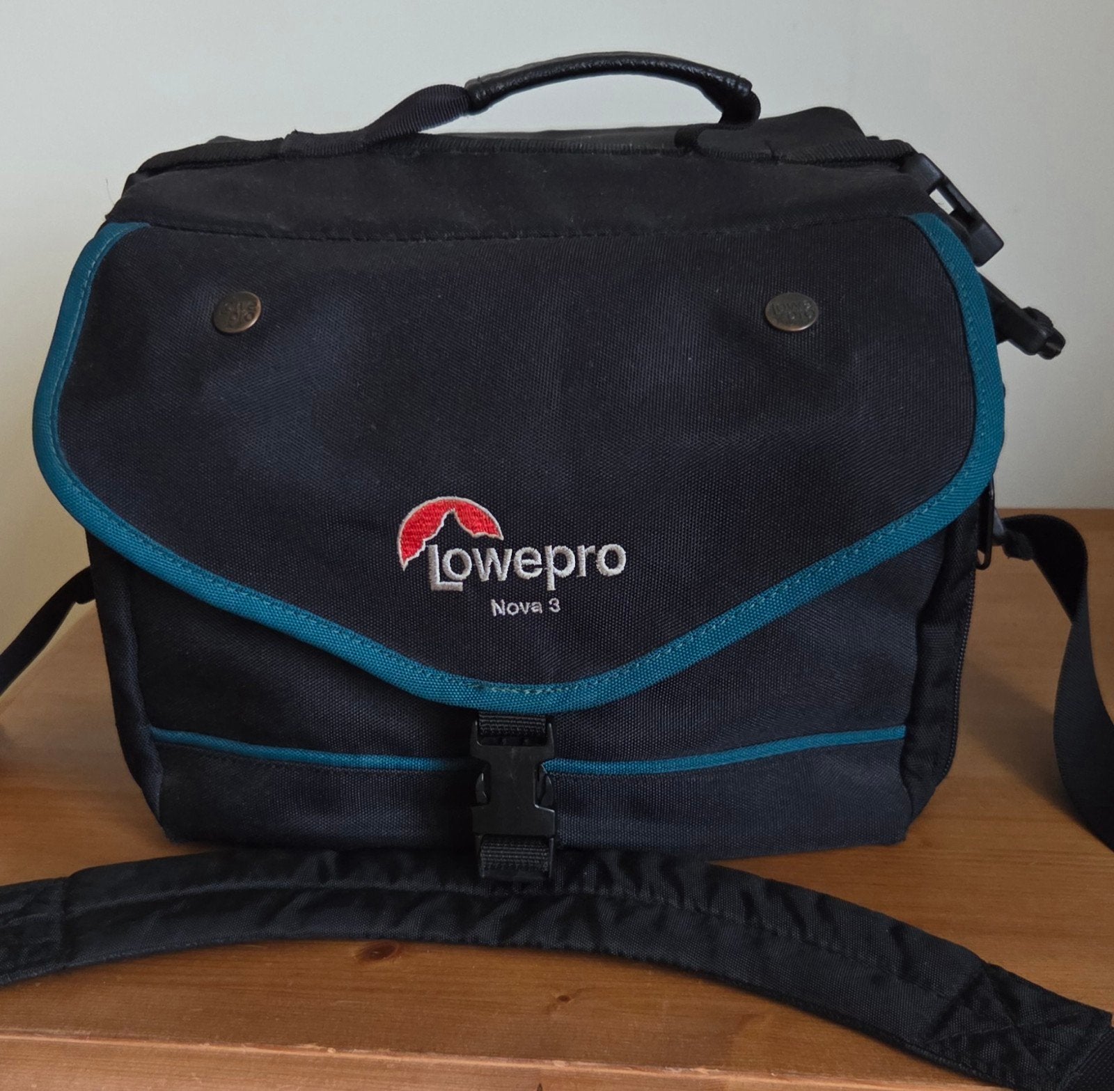 sac d'épaule pour appareil photo Lowepro, TV, Hi-fi & Vidéo, Photo | Sacs pour appareil, Enlèvement, Lowepro