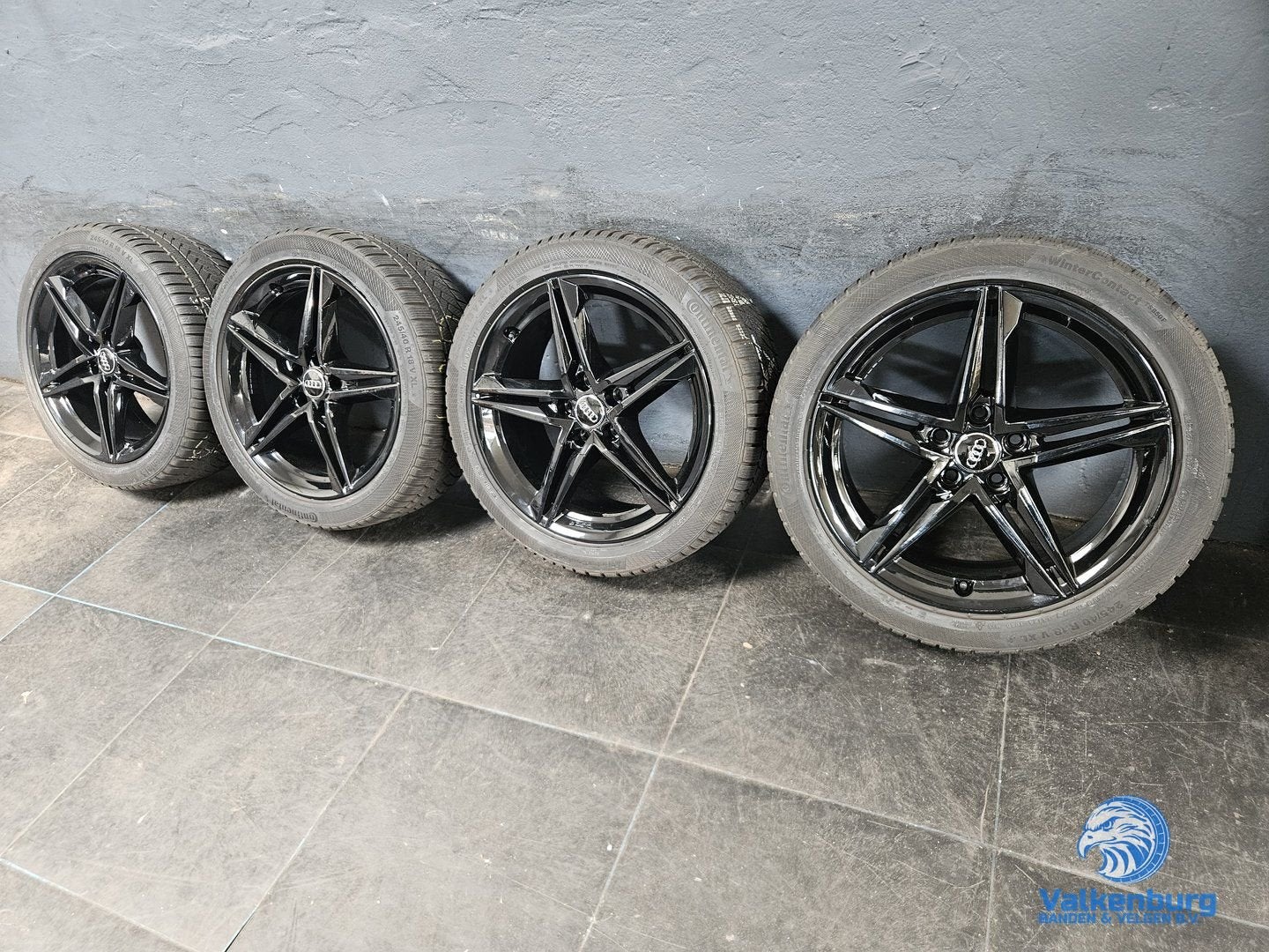 6mm! Originele Audi A4 B9 8W 18 inch zwarte velgen 5x112 win, Pneus et Jantes, Véhicule de tourisme, -, 18 pouces