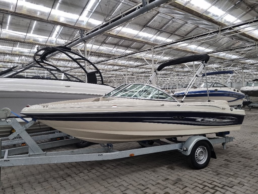 Sea Ray Sport van het jaar 2005 Mercruiser 3.0 L 135 PK, Sports nautiques & Bateaux, Speedboat, Comme neuf, Enlèvement, Sea Ray