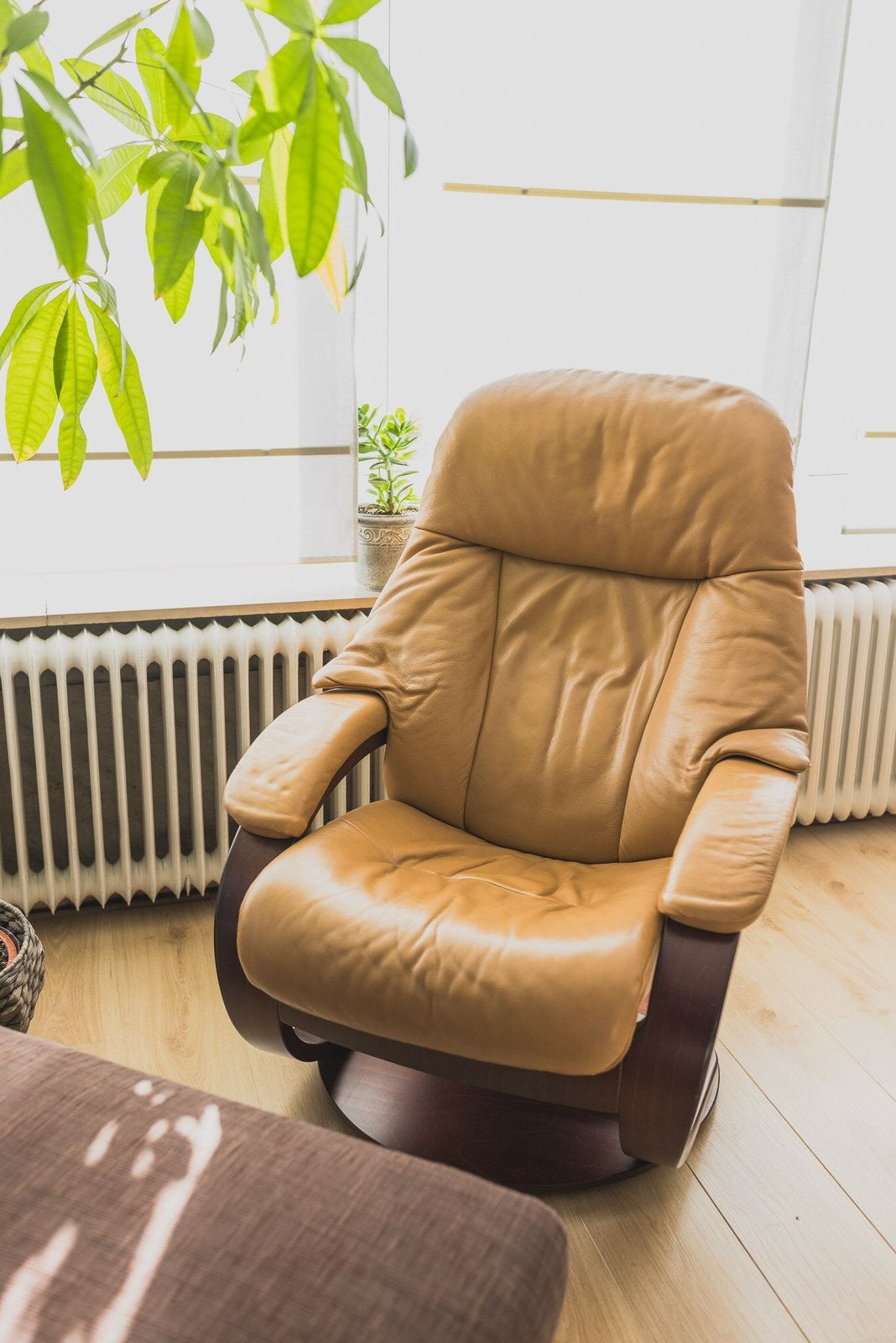 Norwegian Comfort lederen relaxstoel – draaifauteuil, Huis en Inrichting, Fauteuils, Ophalen, Gebruikt