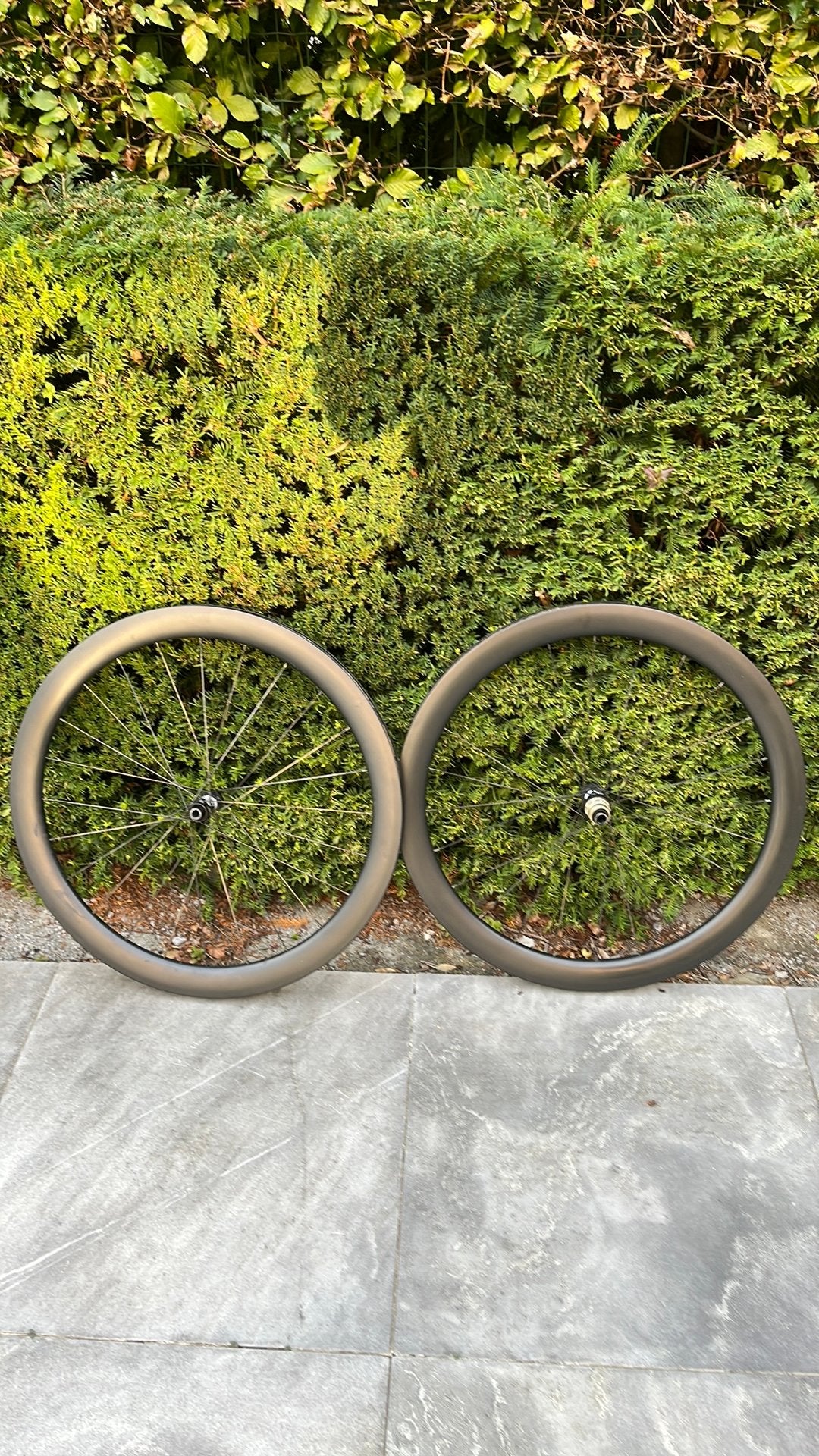 Roues en carbone dt swiss 50 mm, Enlèvement ou Envoi, Comme neuf, Carbone