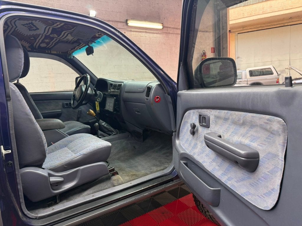 Toyota Hilux Extra Cabine 1998, Argent ou Gris, Achat, 2446 cm³, 2 portes