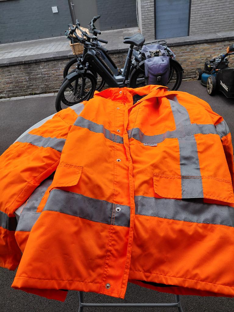 Fluo jas, Ophalen, Nieuw, Jas