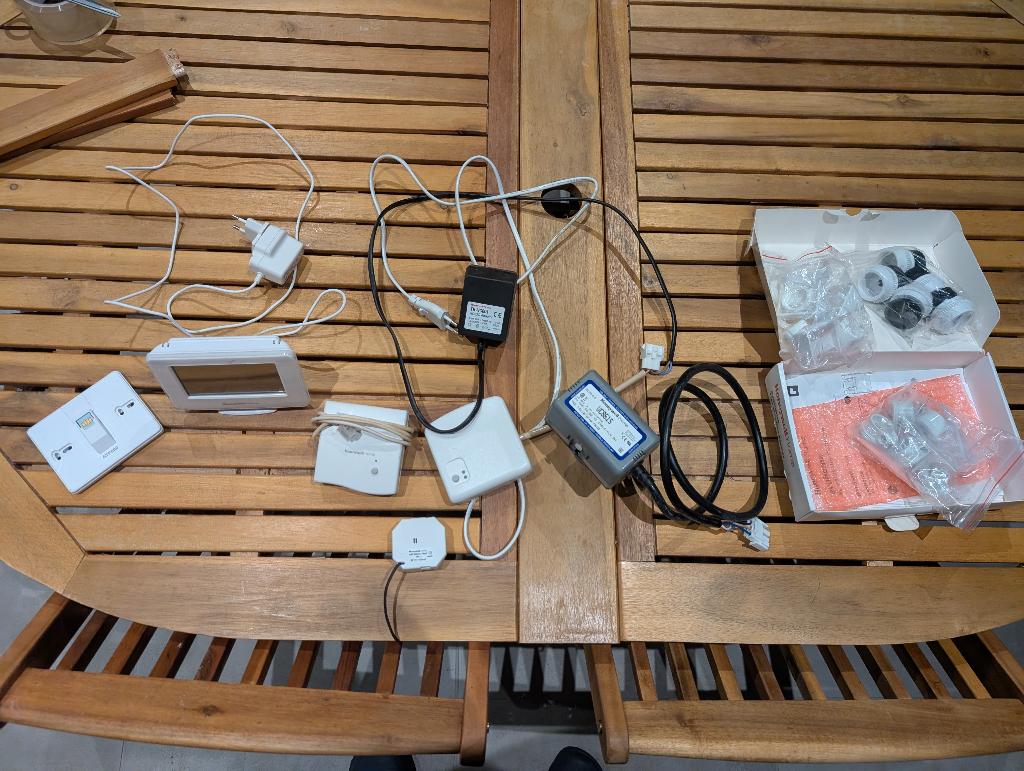 Honeywell Evo Home & valve control, Doe-het-zelf en Bouw, Ophalen of Verzenden, Slimme thermostaat, Gebruikt