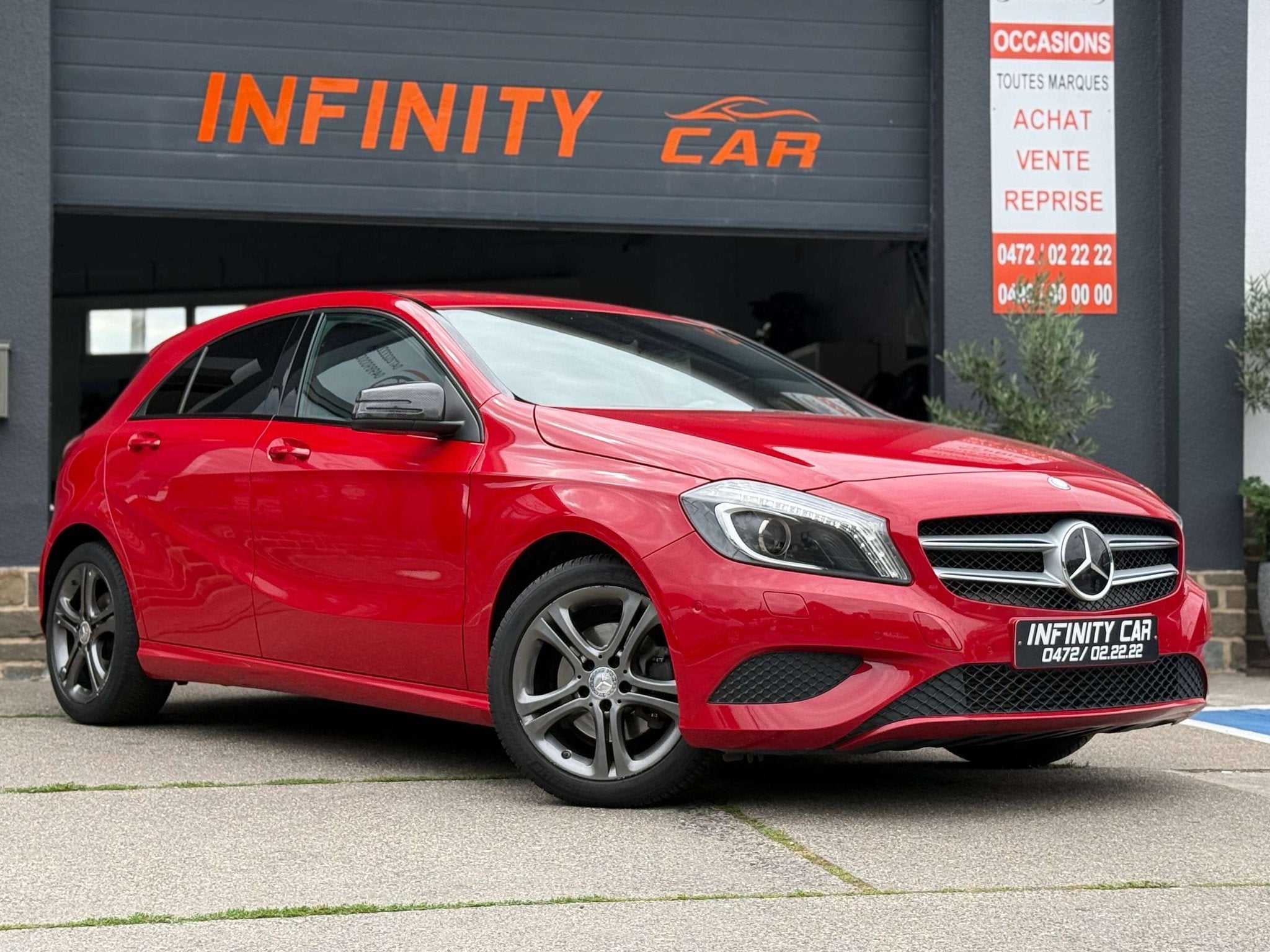 Mercedes-Benz A-Klasse 180 A180 RED LINE (bj 2015), Auto's, Voorwielaandrijving, Navigatiesysteem, Gebruikt, 4 cilinders