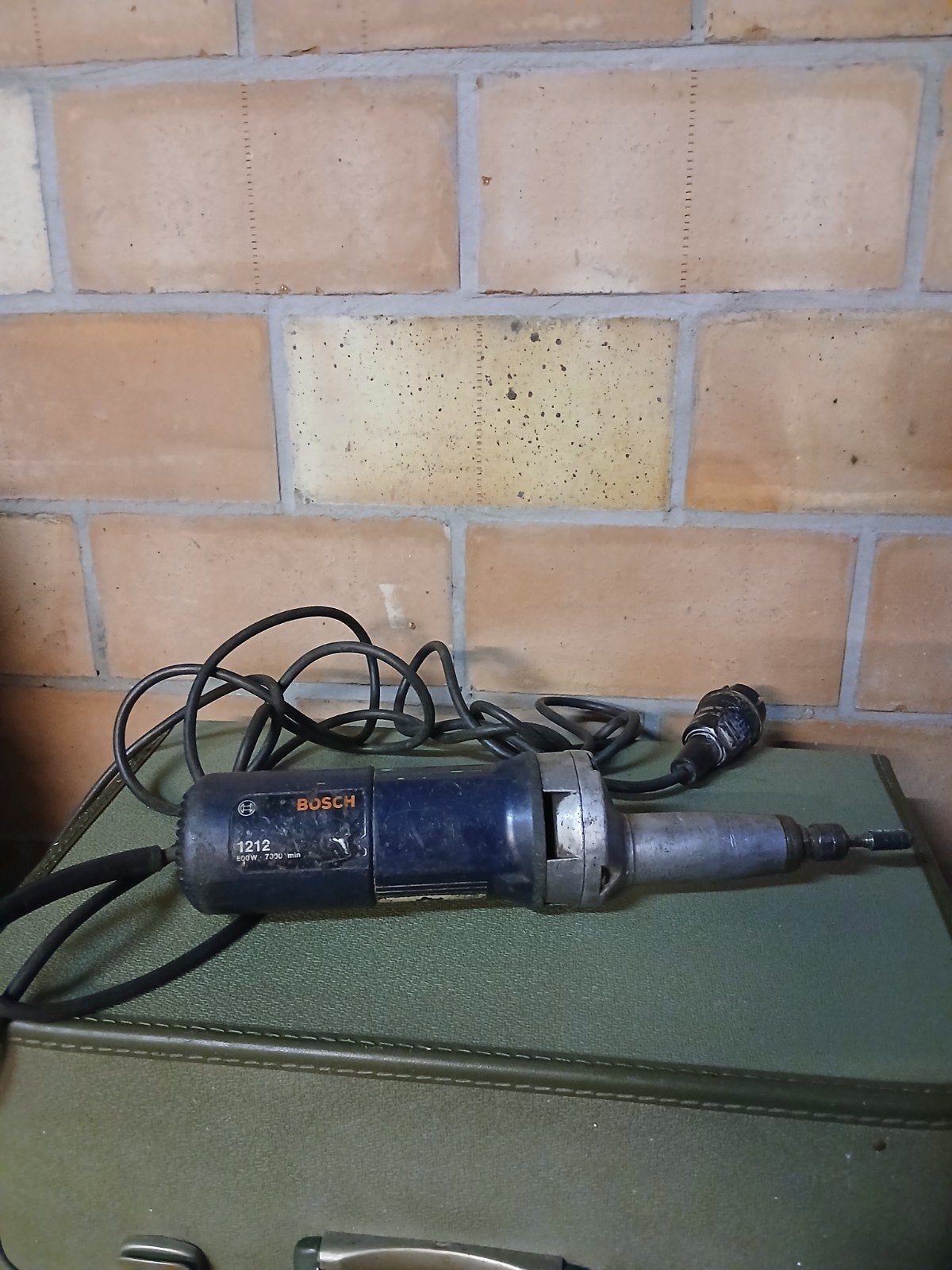 Bosch slijpmachine, Ophalen, Zo goed als nieuw, Minder dan 700 watt, Rechte handslijpmachine
