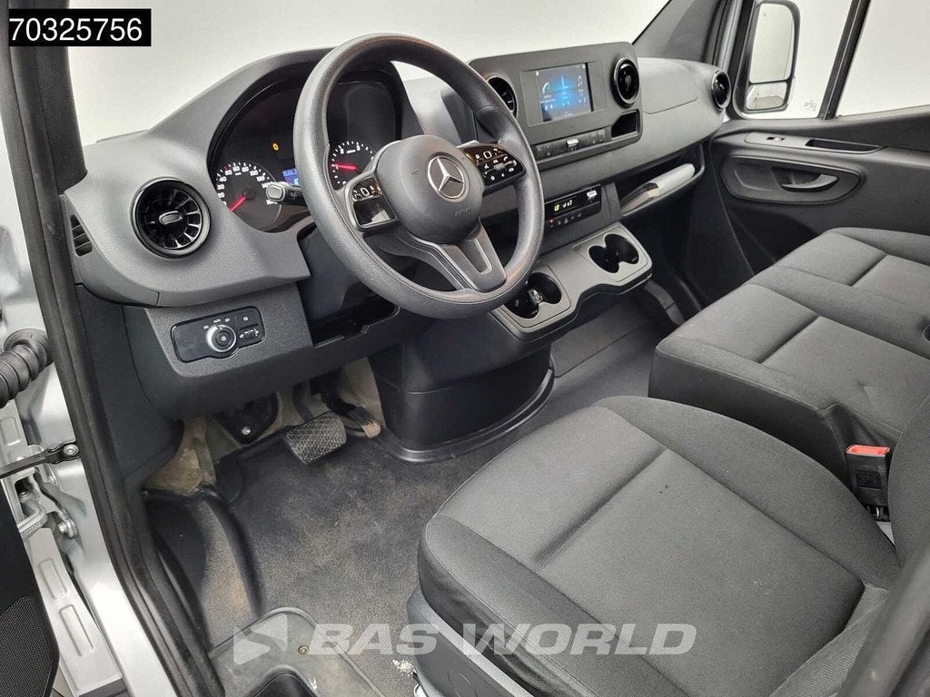 Mercedes Sprinter 215 CDI Automaat 150pk L2H2 MBUX Camera Ai, Automaat, Stof, Gebruikt, 4 cilinders