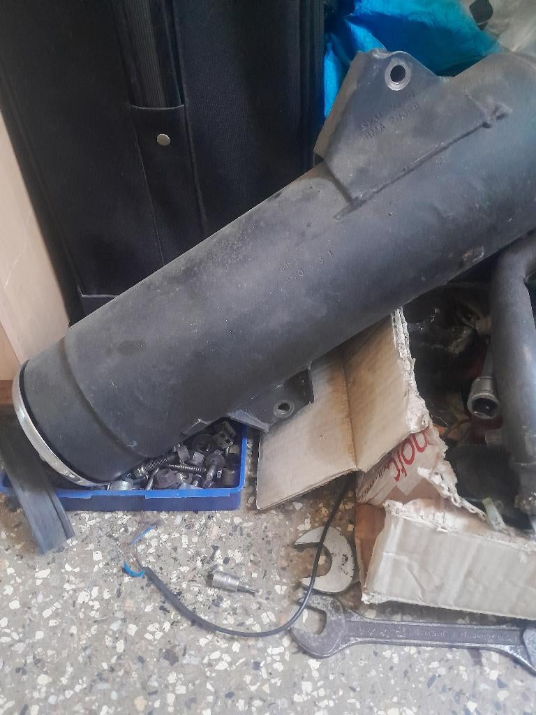 Uitlaat sym joymax 250/300cc, Fietsen en Brommers, Ophalen, Uitlaat, SYM