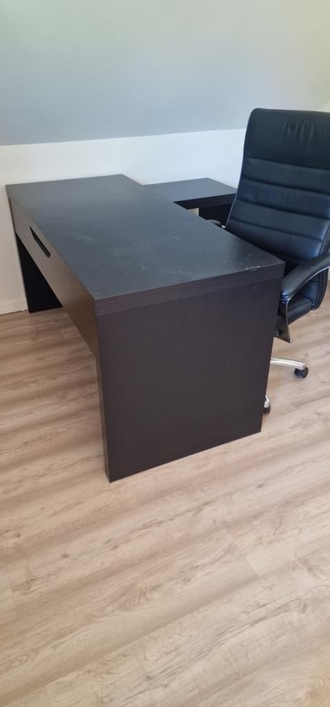 Bureau noir avec armoire par Ikea, Enlèvement, Armoire