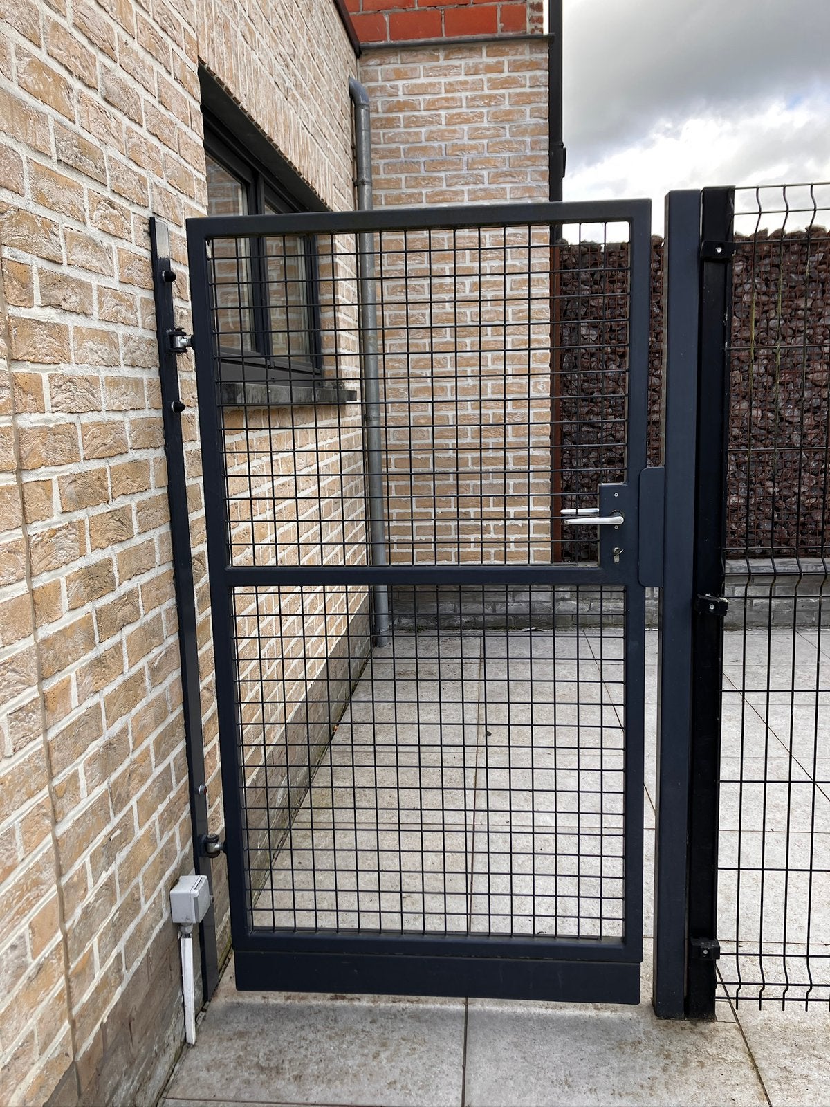 Antraciete tuinpoort met slot 1,74m hoog & 94cm breed, Tuin en Terras, Tuinpoorten, Ophalen, Gebruikt, Draaipoort