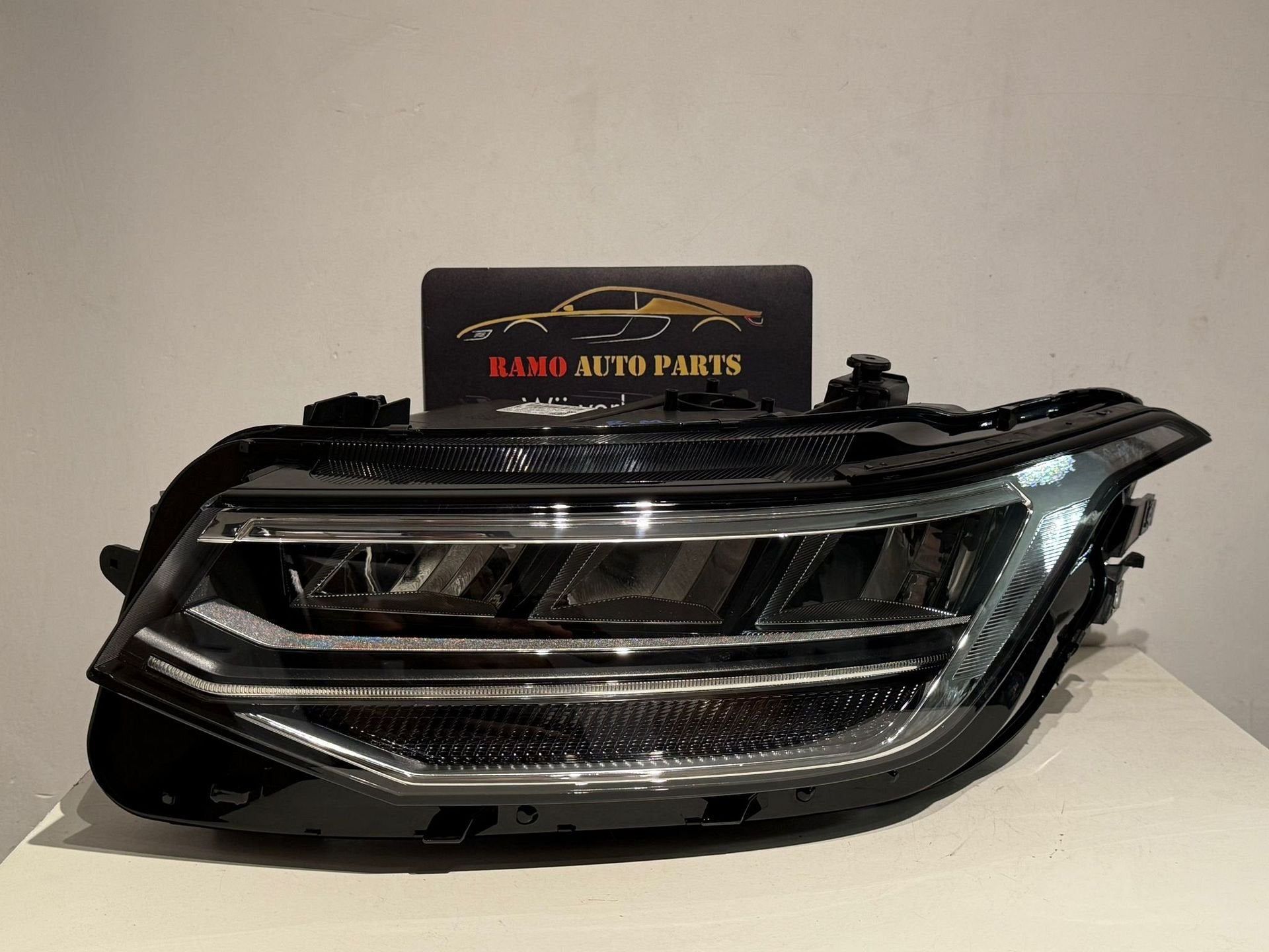 VW TIGUAN 5NA FACELIFT KOPLAMP VOLL LED LINKS 5NB941035G FL