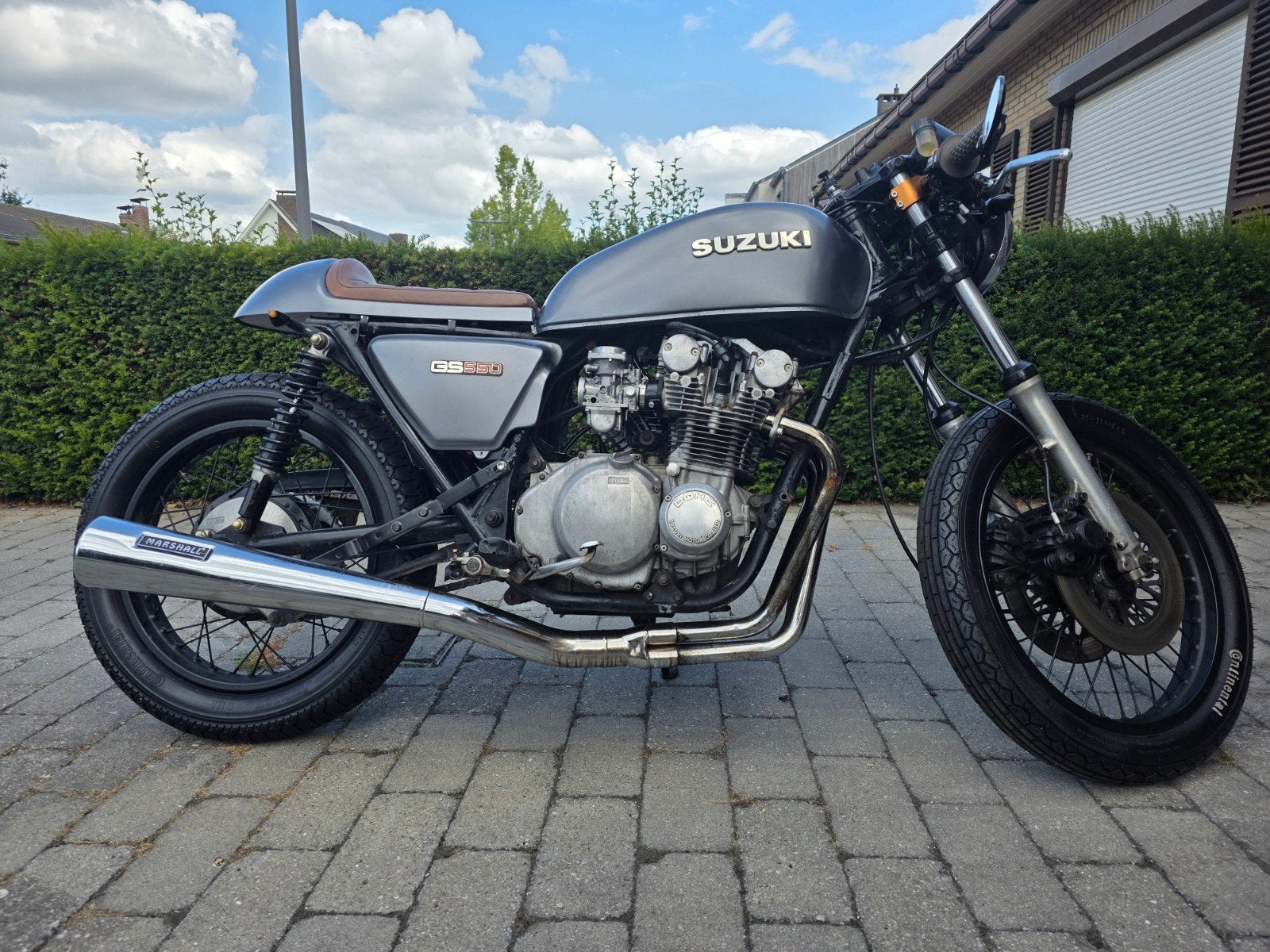 Suzuki Cafe racer, Motos, Motos | Suzuki, Particulier