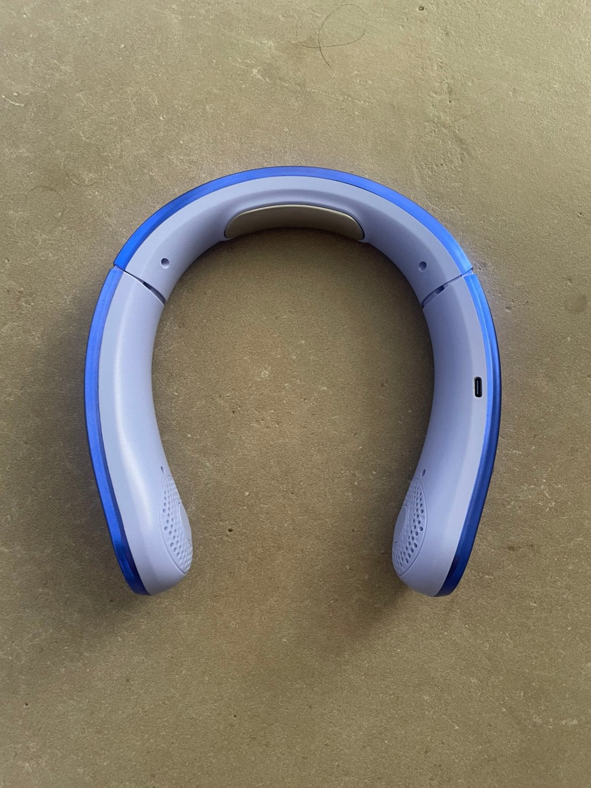 Te koop: Draagbare nekventilator – Oplaadbaar, Enlèvement, Comme neuf