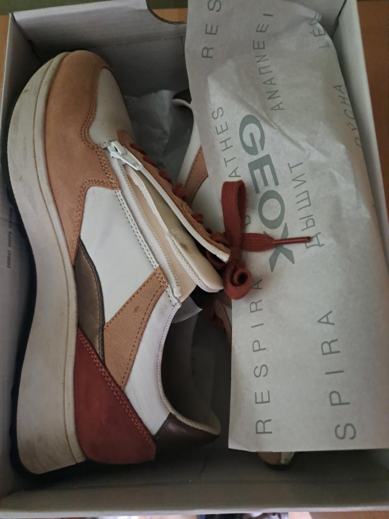 Chaussures Geox 41 pour femme, Vêtements | Femmes, Chaussures, Geox, Enlèvement ou Envoi, Sneakers et Baskets, Comme neuf