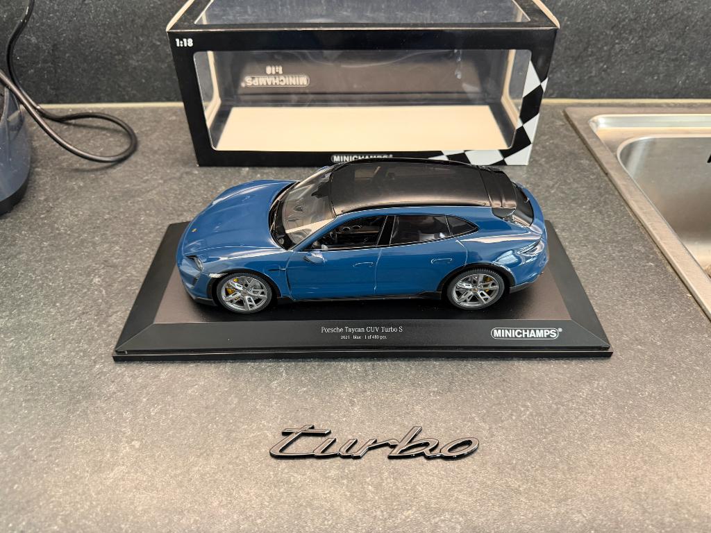 Modelauto porsche taycan cross turismo, Ophalen of Verzenden, Nieuw, Auto, MiniChamps