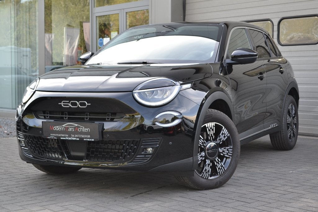 Fiat 600 Mild Hybride * 4.900 KM * Camera, carplay, automaat, Autos, Achat, Euro 6, Entreprise, 109 g/km