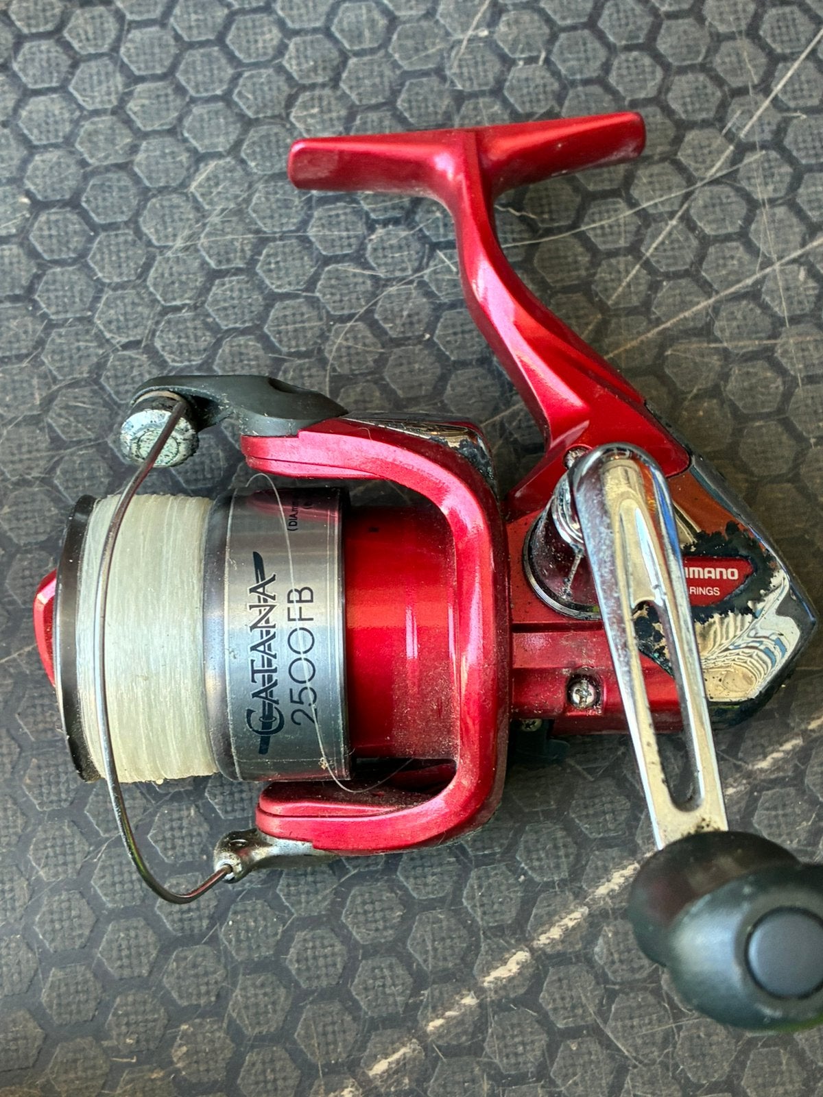 Moulinet Shimano catana 2500 FB, Enlèvement, Utilisé, Moulinet