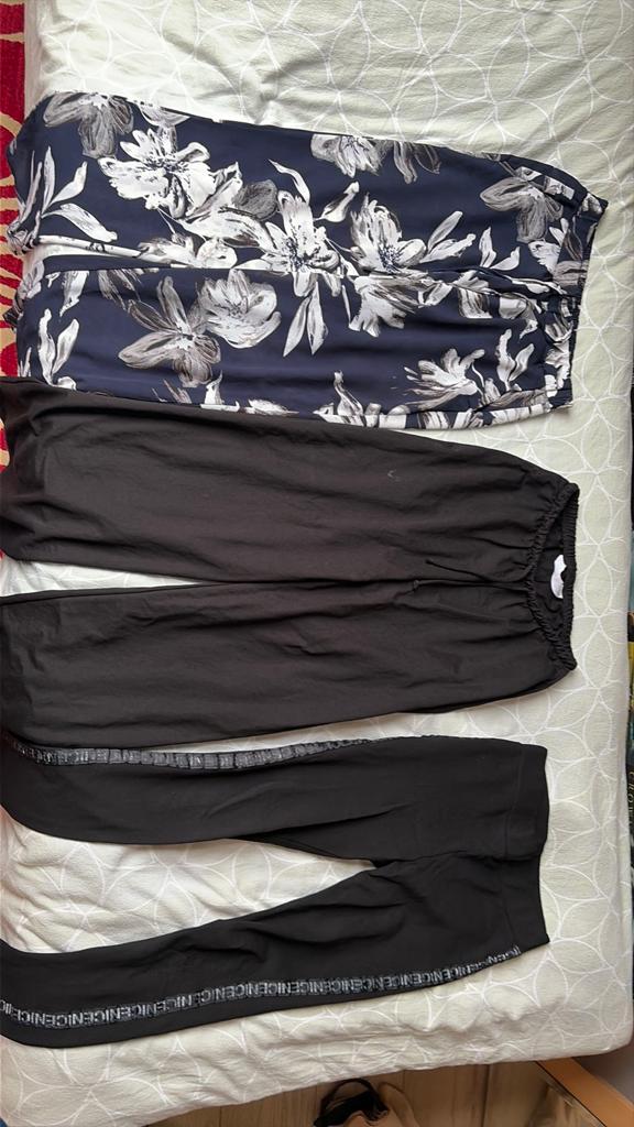 Trois pantalons de survêtement, Enlèvement ou Envoi, Comme neuf