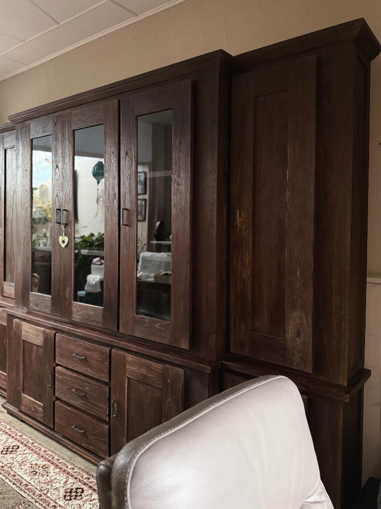Prachtige grote kast – massief hout – tijdloos en stevig, Huis en Inrichting, Ophalen, Gebruikt, Met deur(en), 200 cm of meer