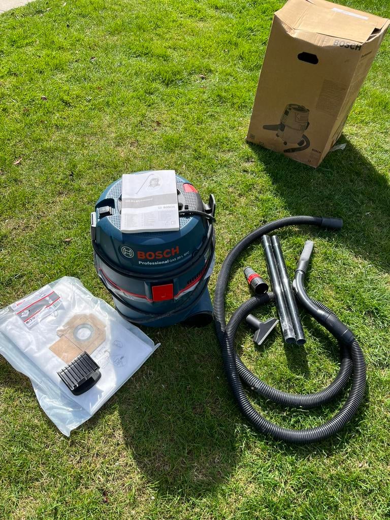 Aspirateur Bosch professionnal Gas 20 L SFC, Bricolage & Construction, Matériel de nettoyage, Enlèvement, Comme neuf