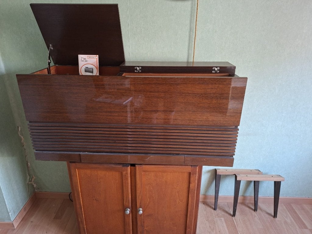 Radio Schaub and lorenz balalaika stereo 50 F, TV, Hi-fi & Vidéo, Radios, Enlèvement, Radio