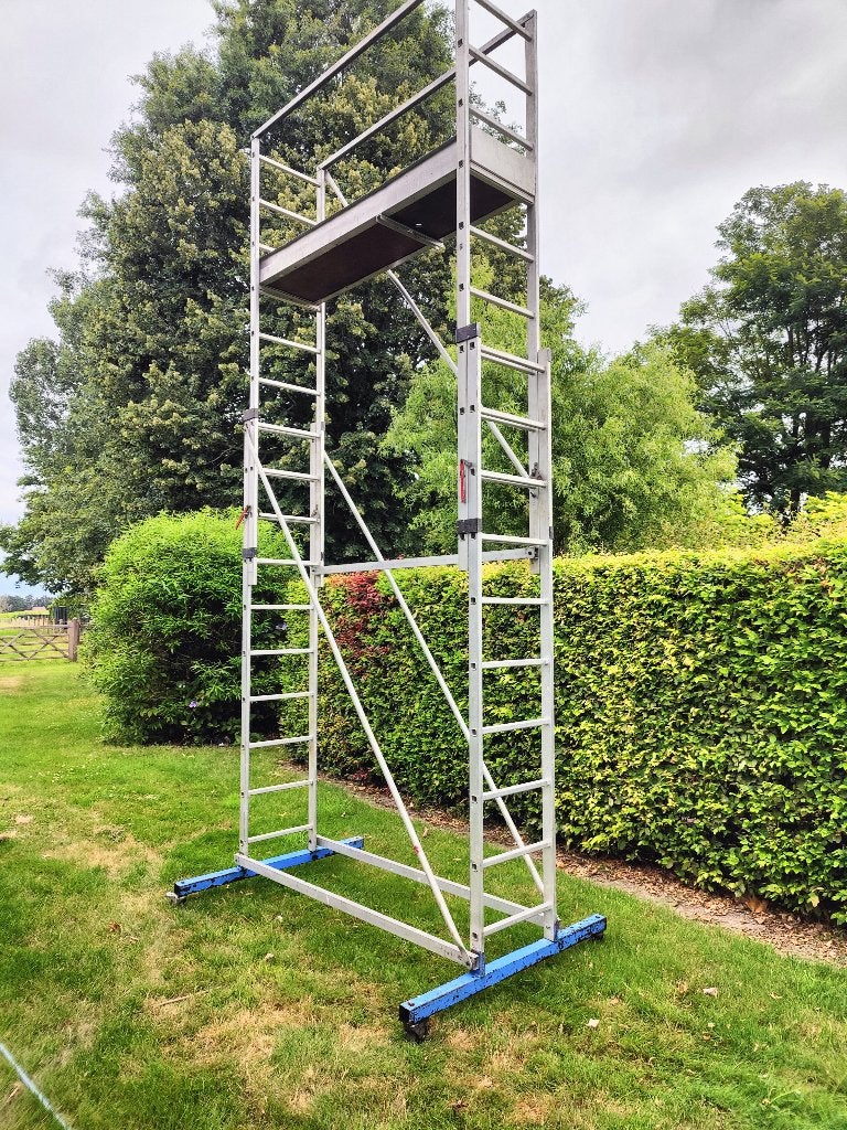 Rolstelling Alu uitschuifbaar, Doe-het-zelf en Bouw, Steigers, Ophalen, Gebruikt, Rolsteiger of Kamersteiger, 5 meter of hoger