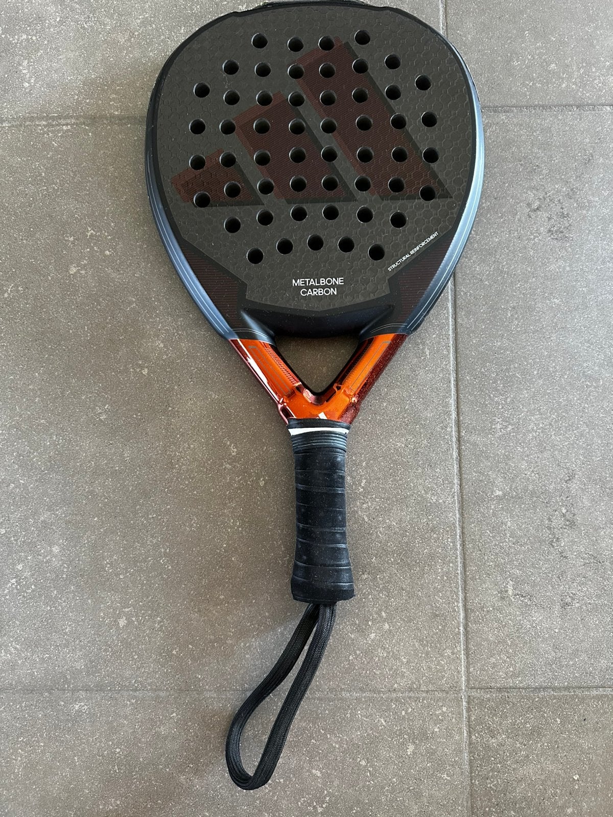 Adidas metal bone carbon padelracket, Sport en Fitness, Padel, Ophalen, Gebruikt, Padelracket