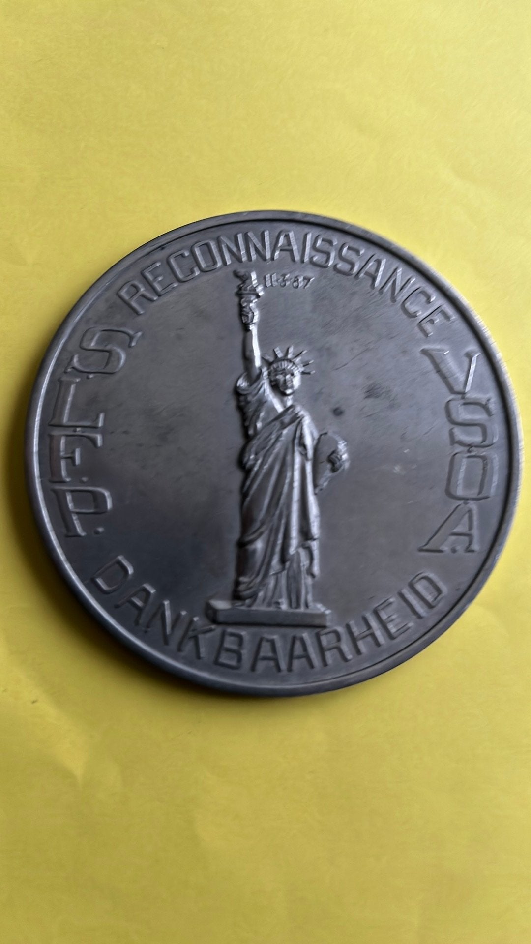 Tinnen eremedaille, Ophalen of Verzenden