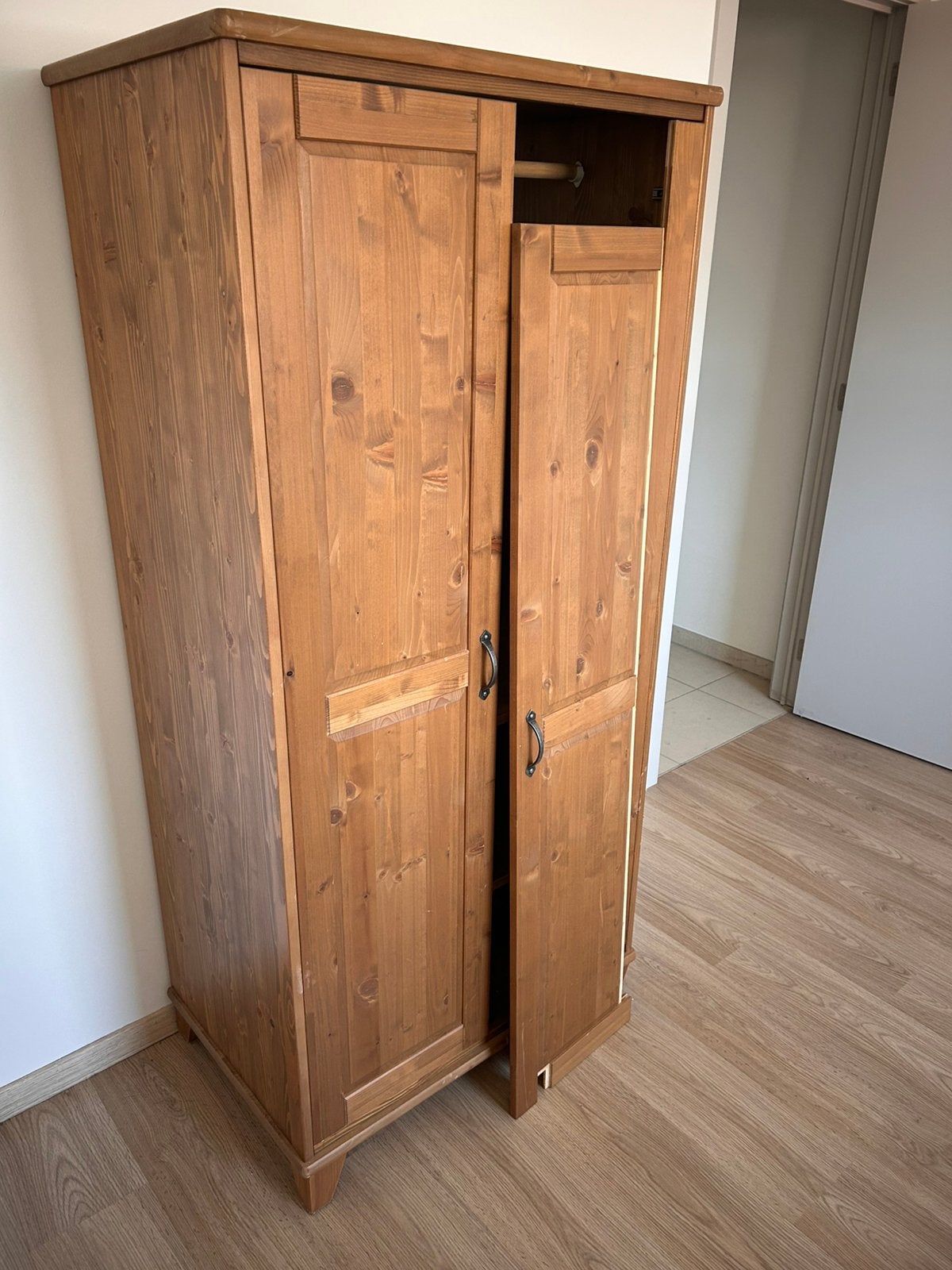 Armoire ikea à donner, Maison & Meubles, Armoires | Penderies & Garde-robes, Enlèvement, Comme neuf