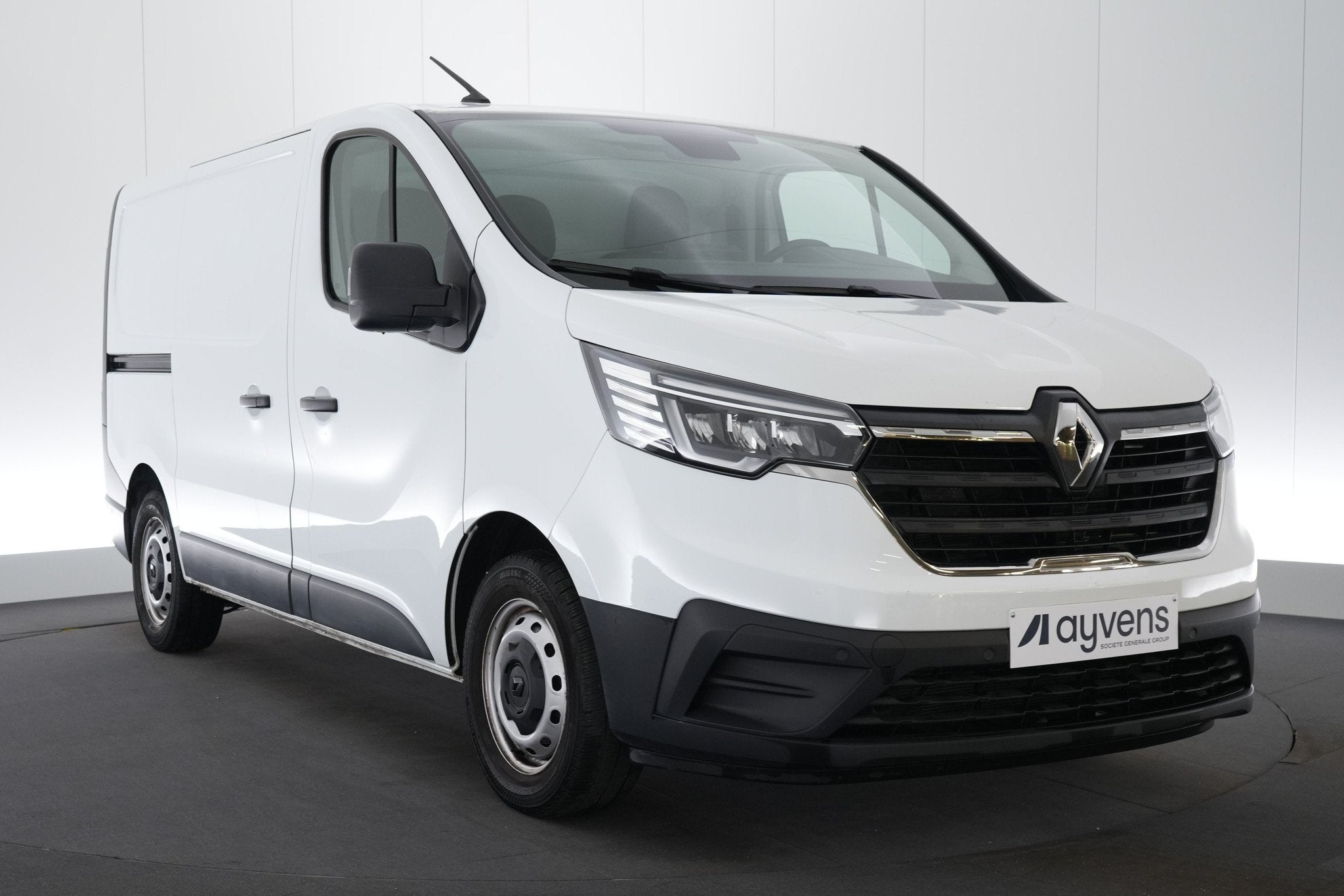 (2DKZ831) RENAULT TRAFIC, Auto's, Renault, Voorwielaandrijving, Monovolume, Gebruikt, Euro 6