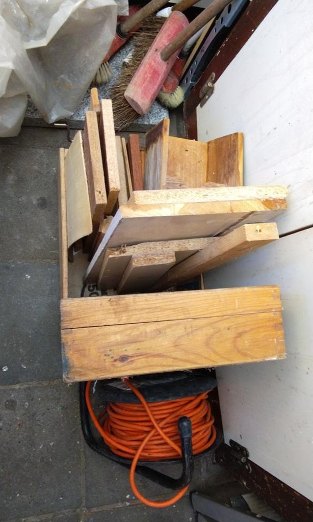 Houten planken, Ophalen