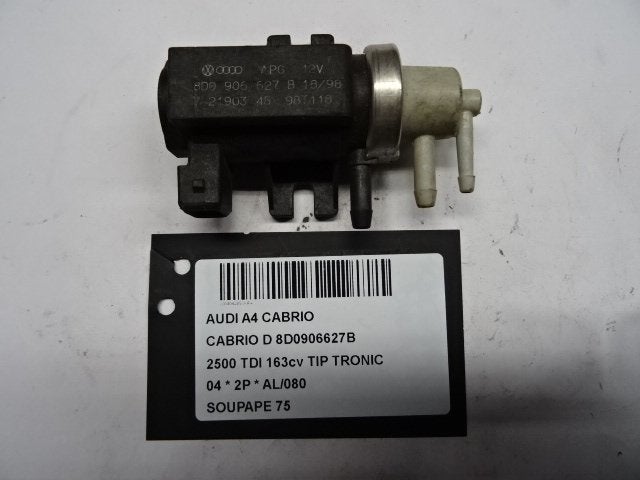 VACUUM VALVE Audi A4 (B6) (01-2000/01-2005) (8D0906627B), Auto-Union-Straße  1,
85057  Ingolstadt, DE, Info@audi.de, Audi, Utilisé