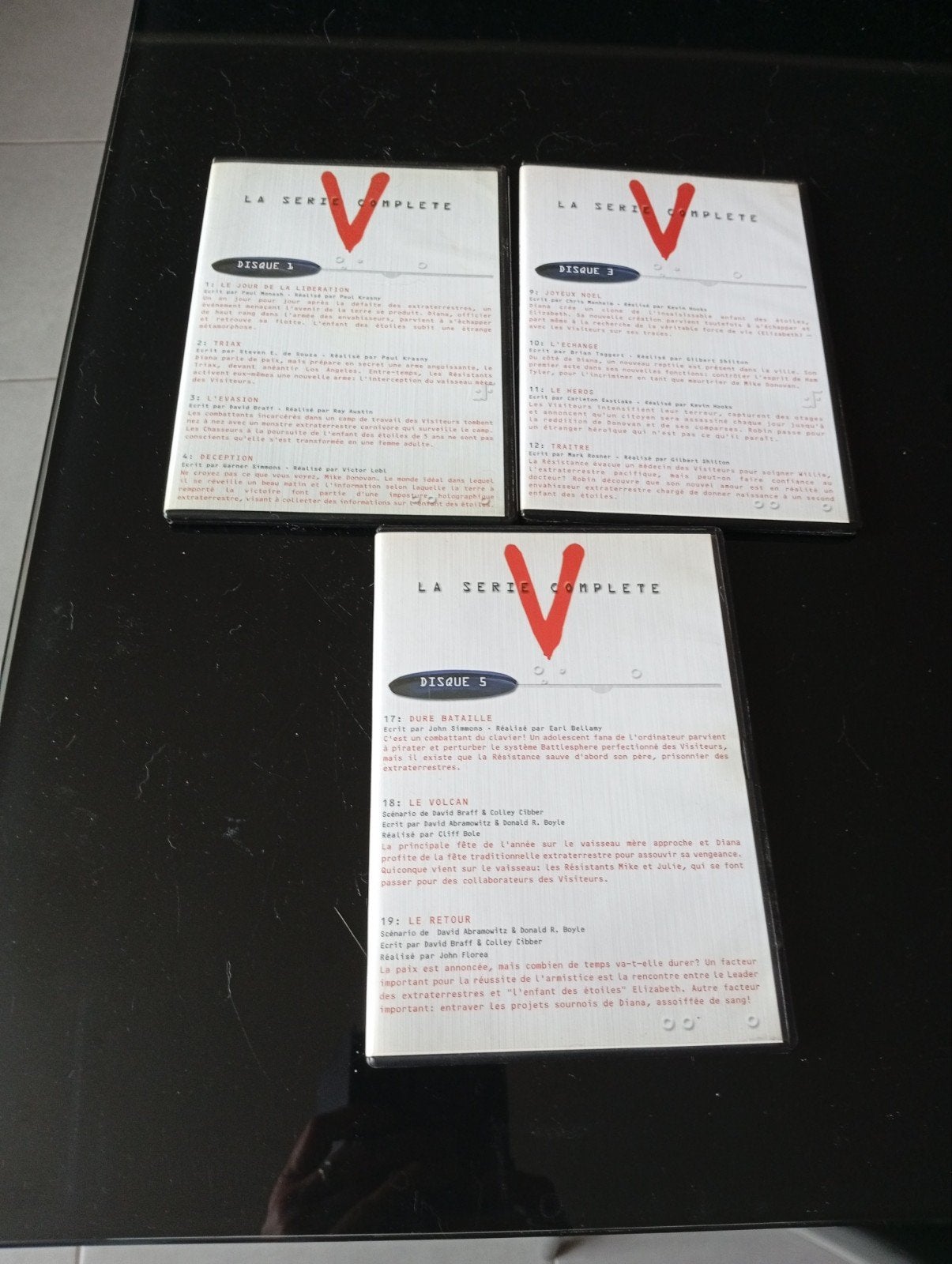 DVD-tv-serie „V”, Ophalen of Verzenden