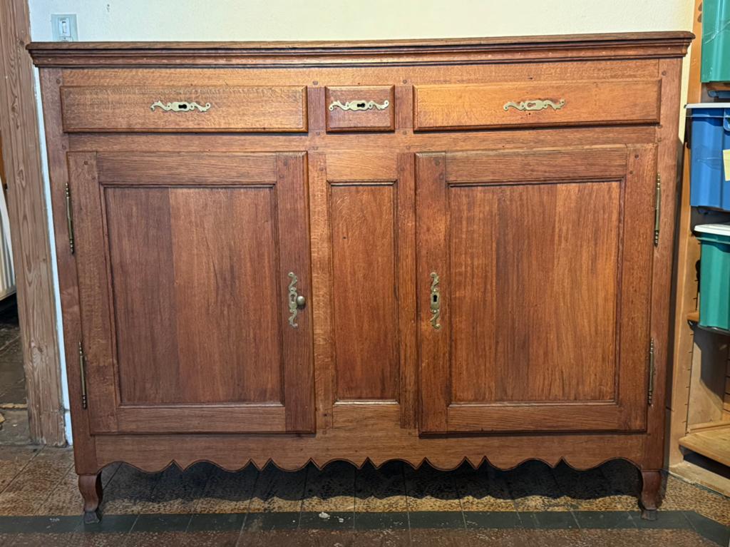 Buffet 2 portes en joli bois, Avec tablette(s), 150 à 200 cm, Enlèvement, Utilisé