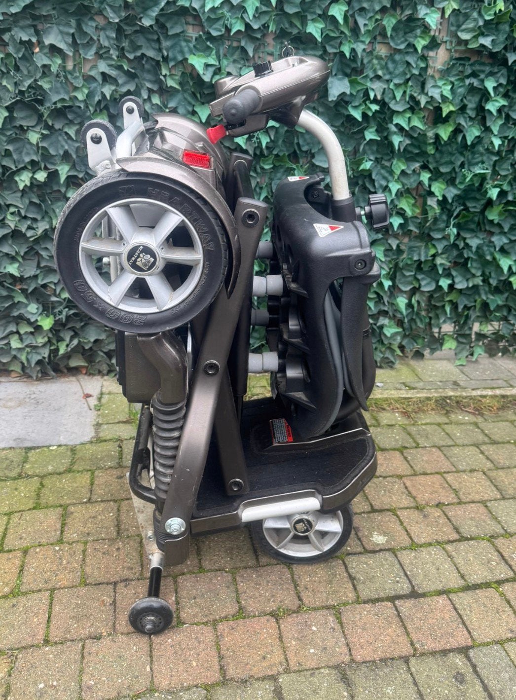 Trottinette légère pliable Brio pour personnes handicapées, Enlèvement ou Envoi, Pliant, Comme neuf