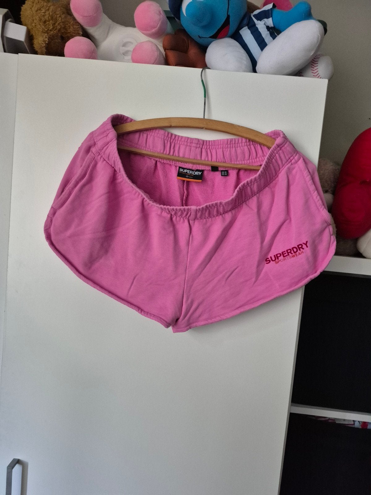 superdry short maat 42 goede staat, Vêtements | Femmes, Vêtements de sport, Enlèvement ou Envoi, Taille 42/44 (L)