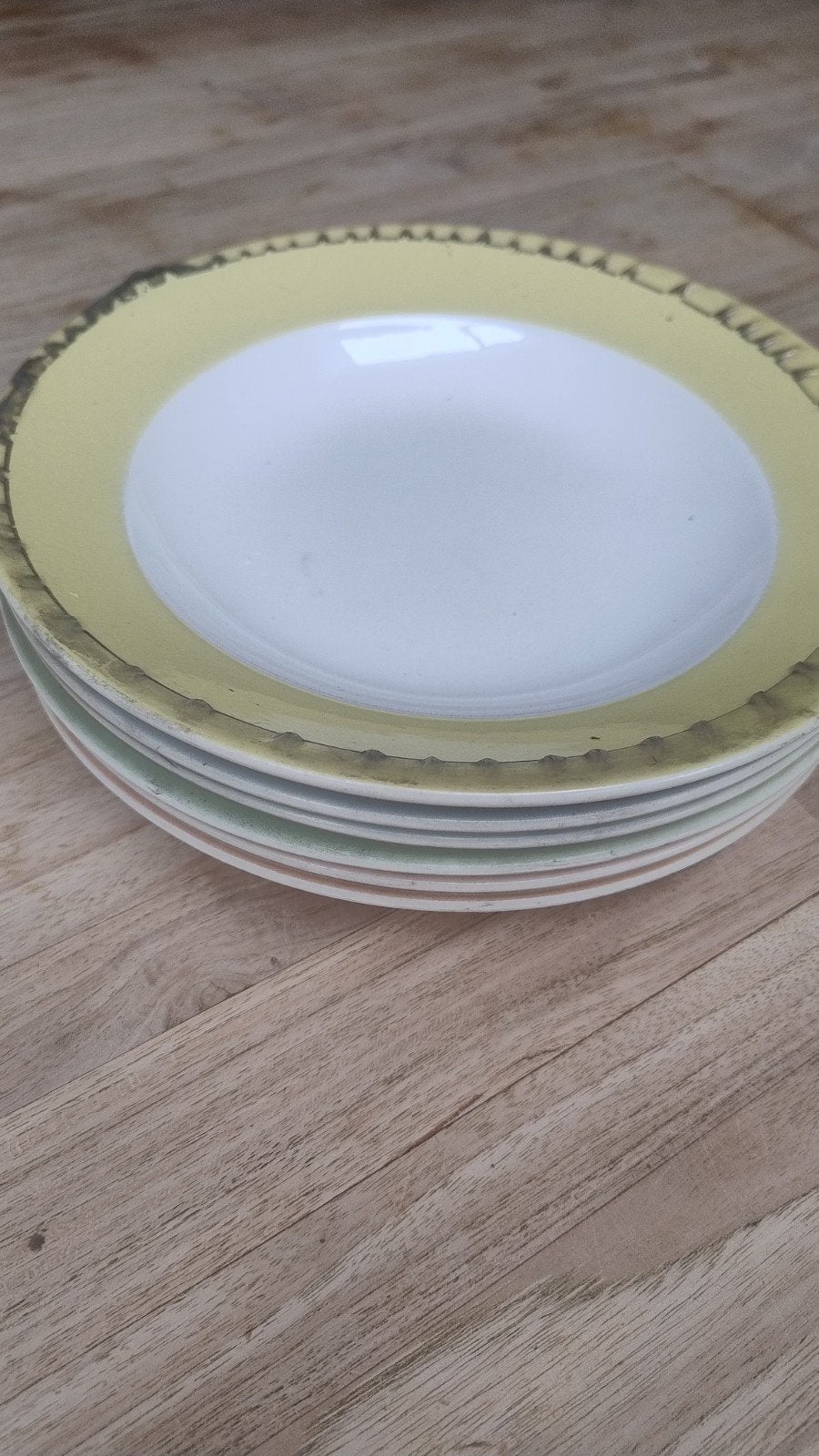 6 diepe borden gekleurde rand, Huis en Inrichting, Ophalen, Vintage, Nieuw, Bord(en)