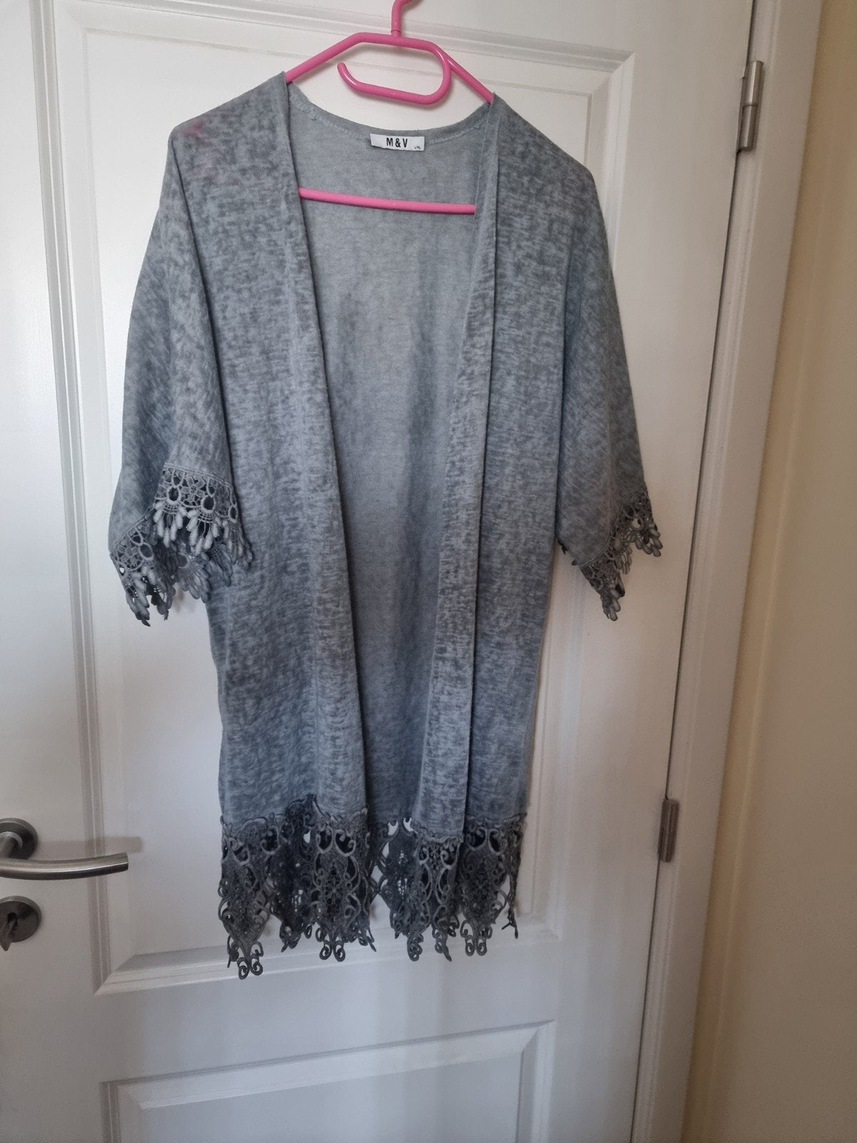 M&V vest – lichtgrijs – kant & franjes – L/XL – 92 cm lan, Maat 46/48 (XL) of groter, Ophalen of Verzenden, Zo goed als nieuw