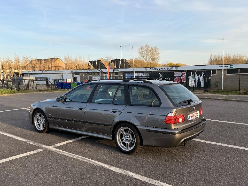 BMW E39 525i Touring, Autos, BMW, Particulier, Série 5, ABS, Airbags, Air conditionné, Alarme, Bluetooth, Ordinateur de bord, Verrouillage central