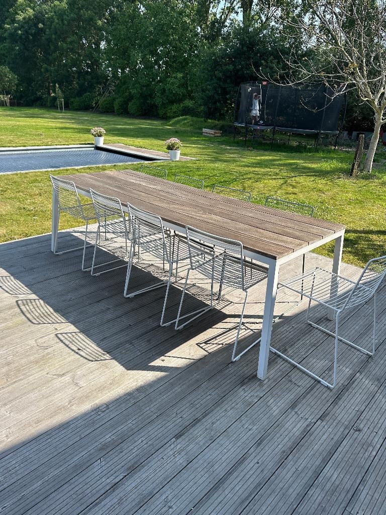 Buitentafel 240cm en 8 HAY stoelen, Ophalen, Gebruikt, Rechthoekig, Hout