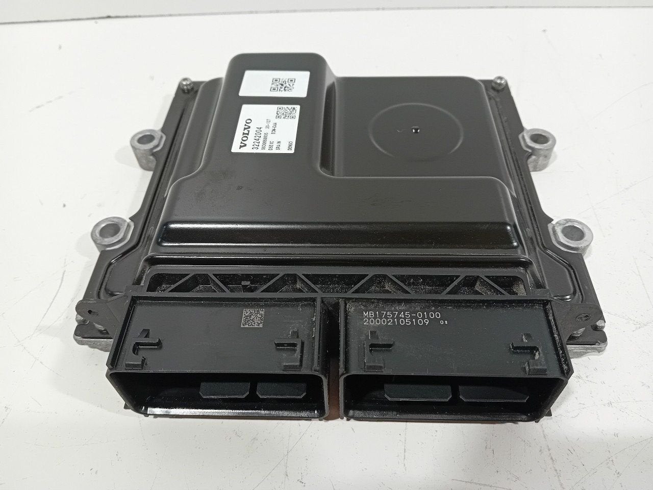Computer motormanagement Volvo XC40, Onderdelen@venauto.nl, Van der Ven Autorecycling B.V., Ettenseweg 76, 4706 PB Roosendaal, The Netherlands