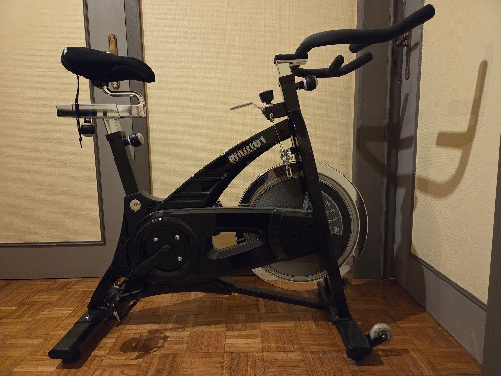 Spinningfiets, Sports & Fitness, Appareils de fitness, Vélo de spinning, Jambes, Enlèvement, Utilisé