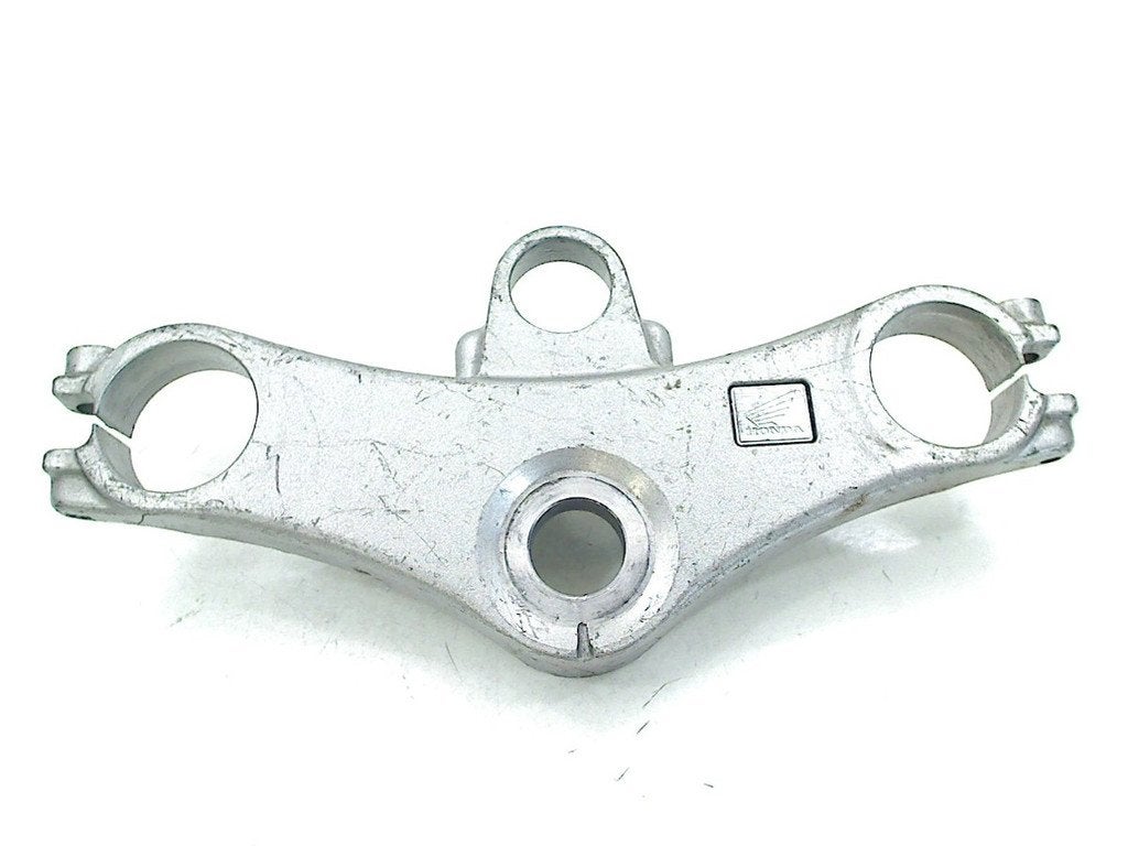TOP YOKE TROIS POINTS VFR 800 Fi 1998-2001 (VFR800Fi RC46), Dhr. S. di Majo, Utilisé, Info@cama-motorparts.nl, P.J. Troelstraweg 8 8
3144 CX  MAASSLUIS, NL