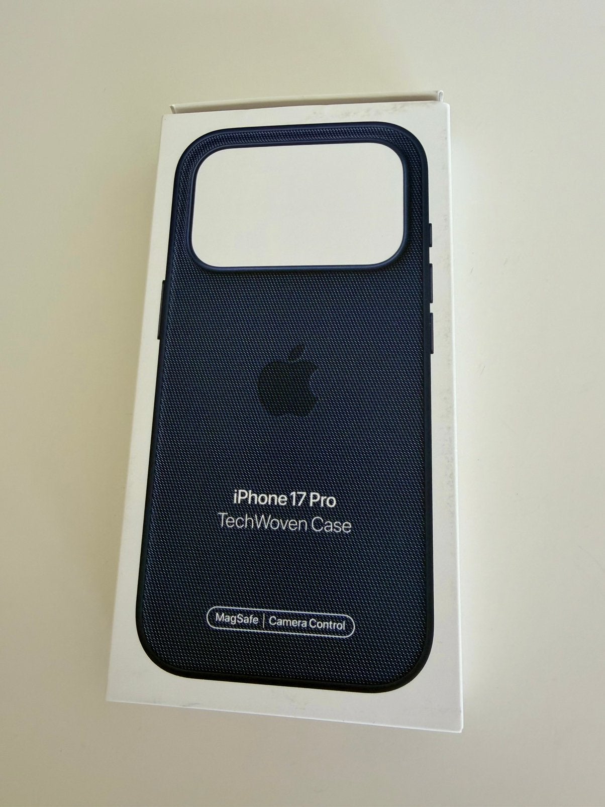 Iphone 17 Pro hoesje / official, Télécoms, Téléphonie mobile | Housses, Coques & Façades | Apple iPhone, Enlèvement ou Envoi, Comme neuf