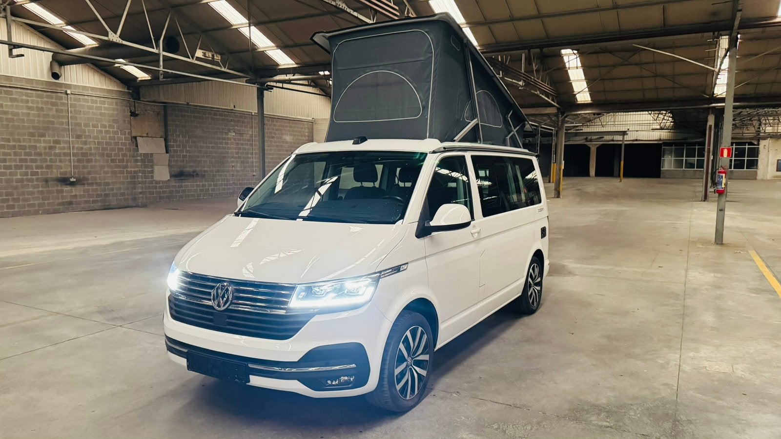 VOLKSWAGEN T6.1 CALIFORNIA OCEAN DSG FULL LED 2022, Buscamper of Camperbus, Volkswagen, Bedrijf, Diesel